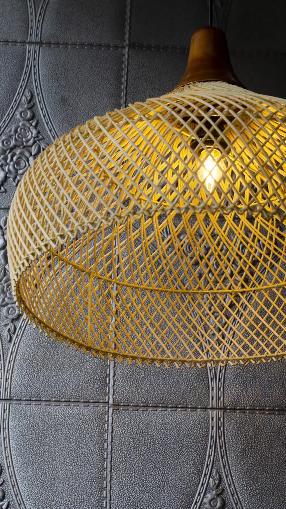 Kap Lampu Gantung Rotan KUBAH 13 D50 - Dekorasi Lampu Kayu Cafe