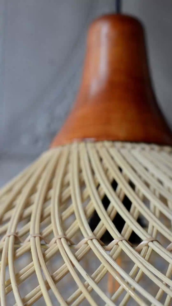 Kap Lampu Gantung Rotan KUBAH 13 D50 - Dekorasi Lampu Kayu Cafe