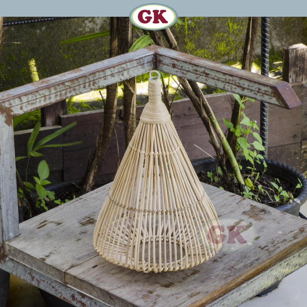 Kap Lampu Kafe BASIC 12 Lampu Gantung Rotan