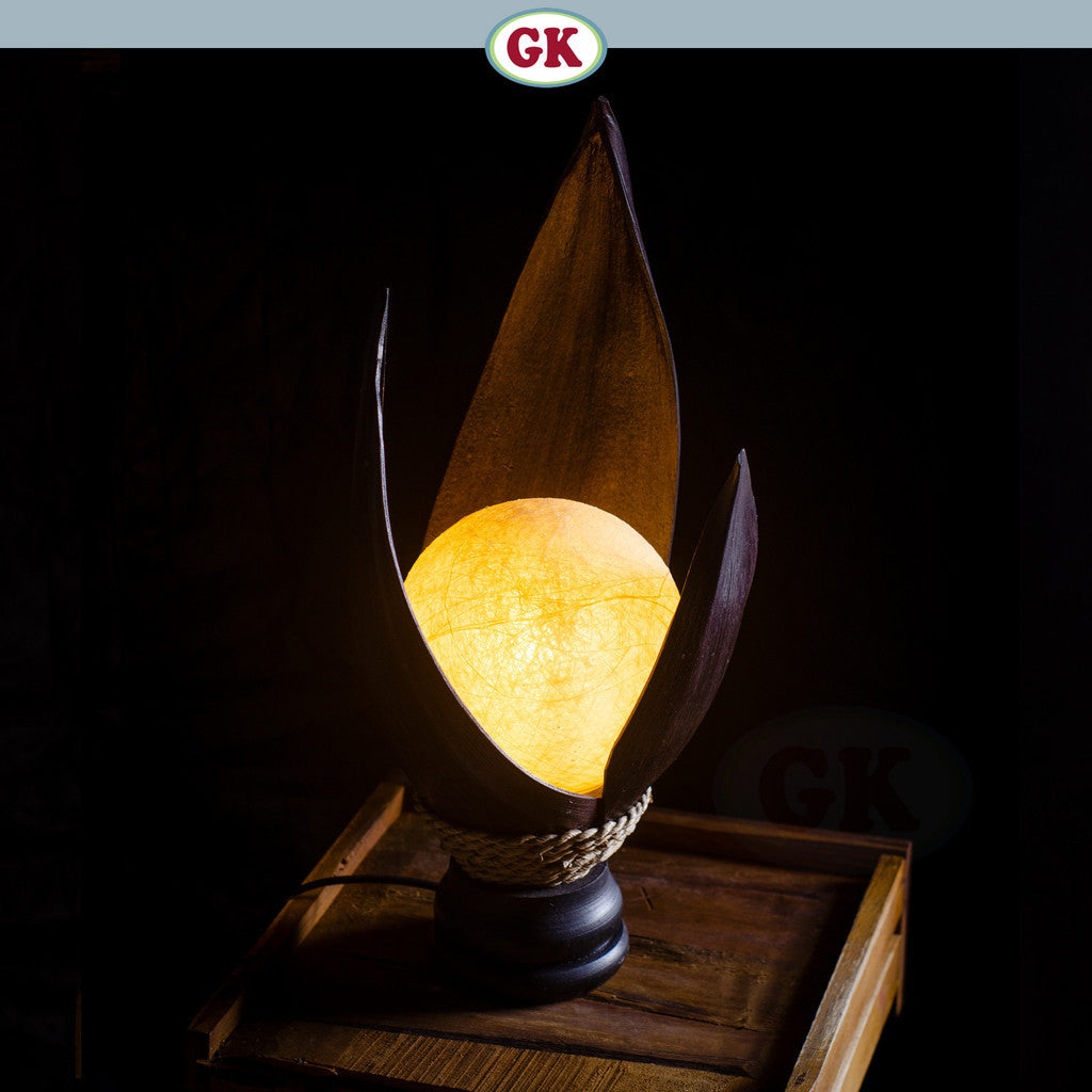 Kap Lampu Meja Pelepah Pisang RUSTIC 43 - Handwoven Table Lampshade Elegant Natural Decor for Bedroom, Livingroom, Lounge or Workspace.