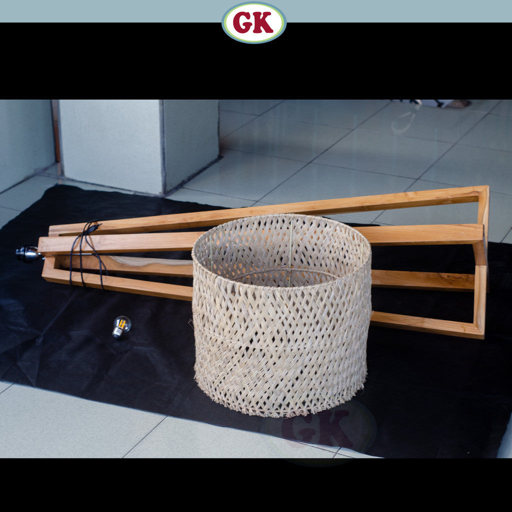 Kap Lampu Standing Rotan RUSTIC 30 D40 - Modern Japandi Rattan Tripod Floor Lampshade for Natural Minimalist Interior in Home, Resto, Cafe, or Villa.